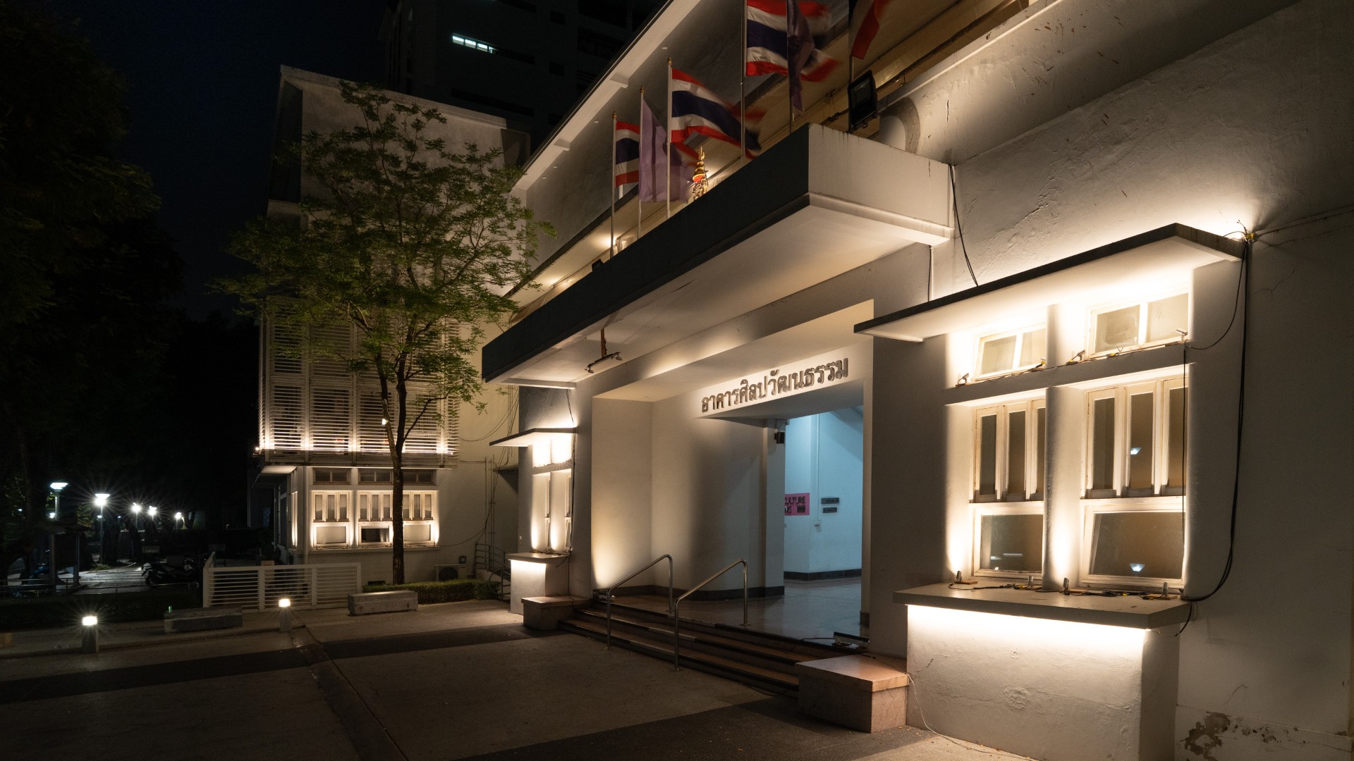 Architectural façade lighting design at Chulalongkorn University main entrance