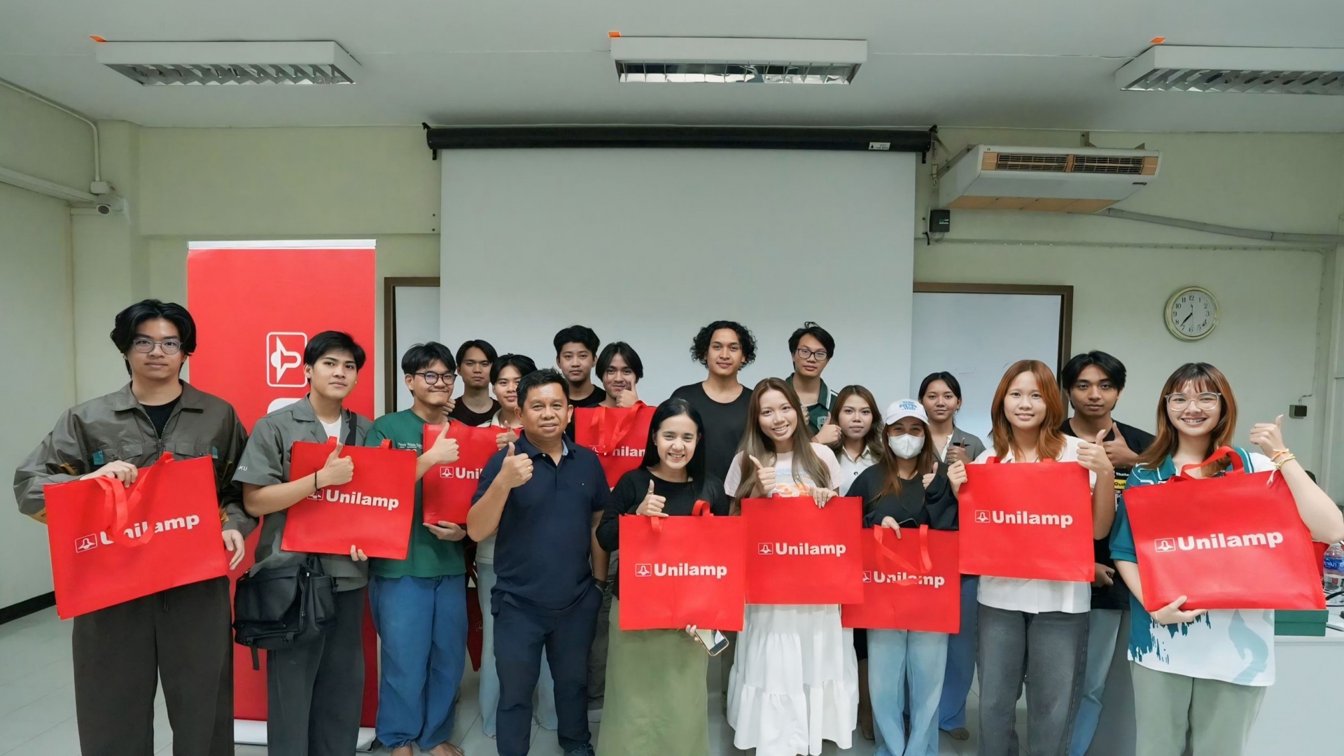 Unilamp guest lecture with Kasetsart University architecture students DIALux EVO training
