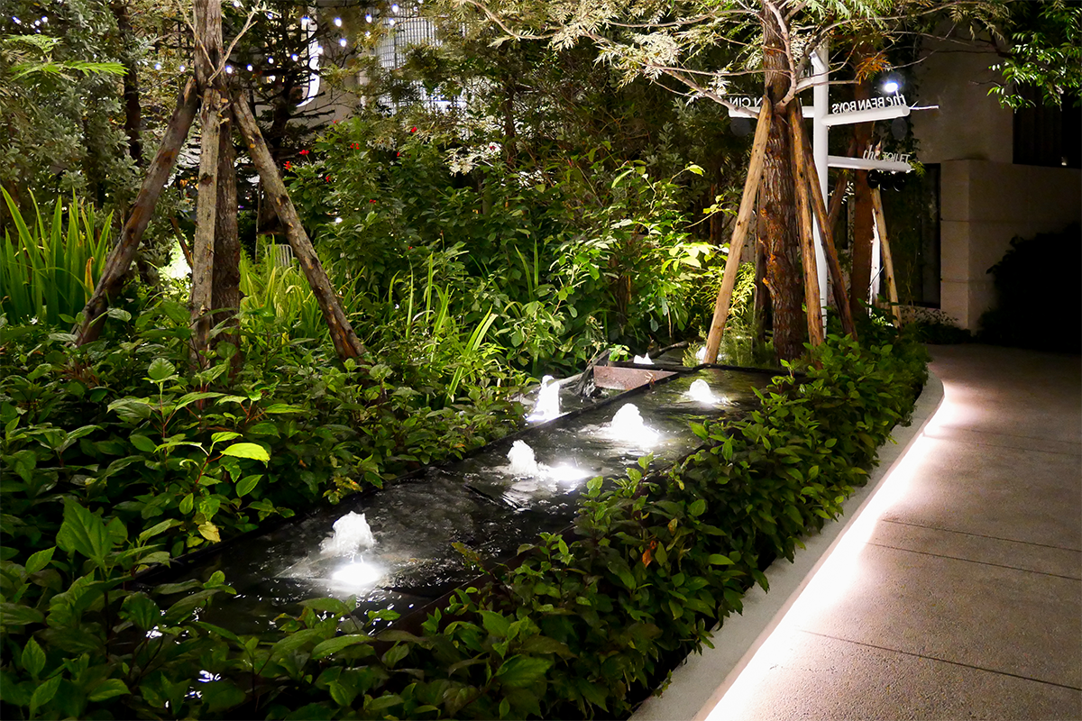 NIXIE underwater lighting in landscape water feature